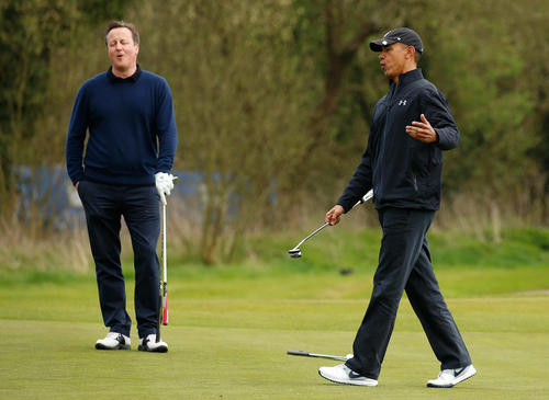 گلف بازی اوباما با دیوید کامرون در منطقه واتفورد در شمال لندن