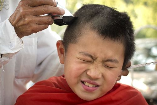سلمانی خیابانی در پکن