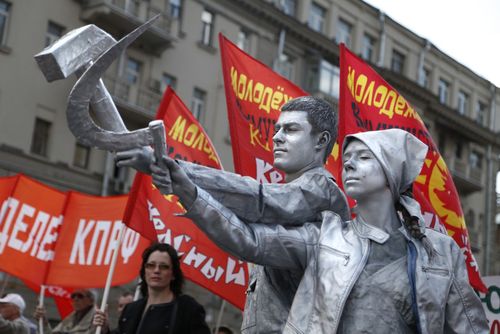 تظاهرات فعالان حزب کمونیست روسیه در روز جهانی کارگر
