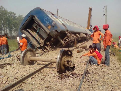 سانحه قطار در هاپور هند