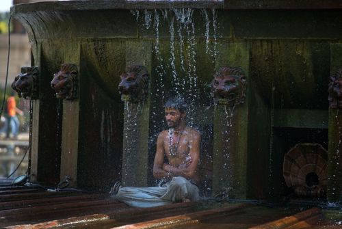 استفاده از فواره های تزیینی آب در شهر برای خنک شدن – دهلی نو