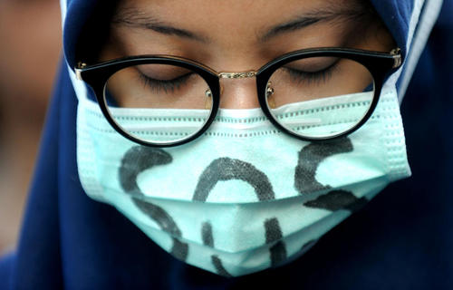 گردهمایی محکومیت تجاوز گروهی به دختر 14 ساله اندونزیایی و کشتن او – جاکارتا