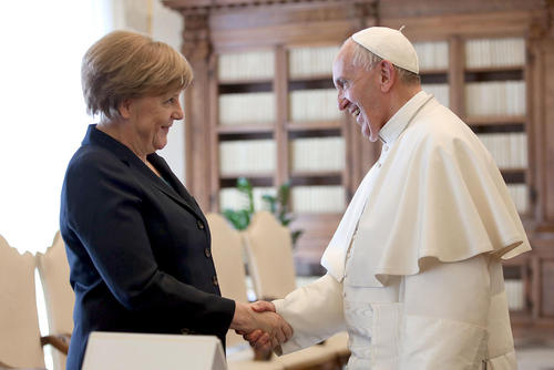 سفر آنگلا مرکل صدر اعظم آلمان به واتیکان و دیدار با پاپ فرانسیس 