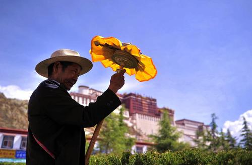 جشنواره آیینی ساگا داوا در لهاسا تبت