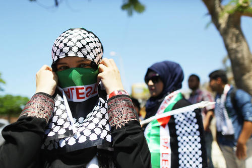 اعتراضات فلسطینی ها در شصت و هشتمین سالروز نکبت در شهر غزه . فلسطینی ها سالروز تشکیل رژیم اسراییل را روز نکبت می خوانند