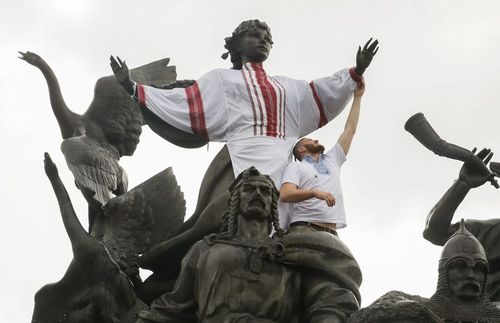 پاسخ به: دیدنی های روز