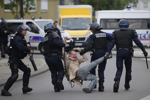 ادمه تظاهرات مخالفان اصلاح قانون کار در فرانسه – نانت و لیون