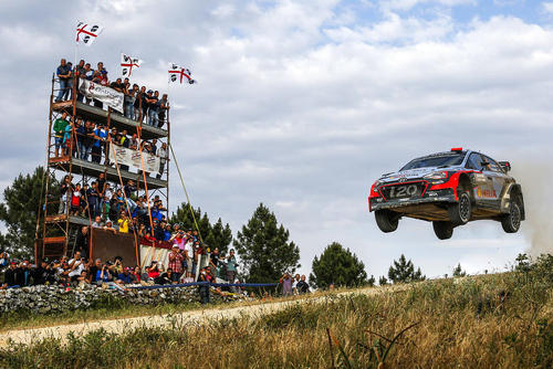 مسابقات اتومبیلرانی در ساردینی ایتالیا