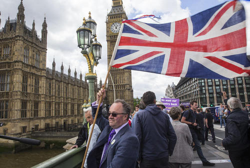 گردهمایی حامیان خروج انگلیس از اتحادیه اروپا در لندن