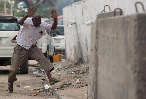 حمله تروریستی گروه الشباب به هتلی در موگادیشو سومالی