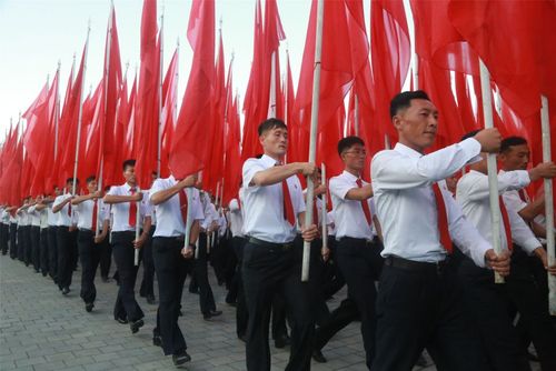 برگزاری تظاهرات ضد آمریکایی در شصت و ششمین سالگرد آغاز جنگ دو کره – پیونگ یانگ
