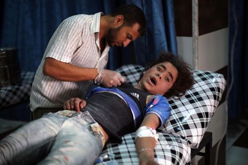 یک مجروح جنگی در بیمارستانی در شرق دمشق