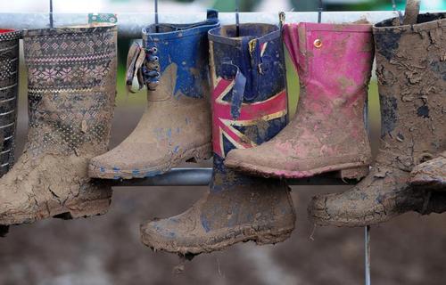 جشنواره گلاستنبری در جنوب غربی انگلیس (خبرگزاری فرانس)