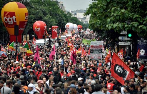 تظاهرات انجمن صنفی کار در پاریس با عنوان 