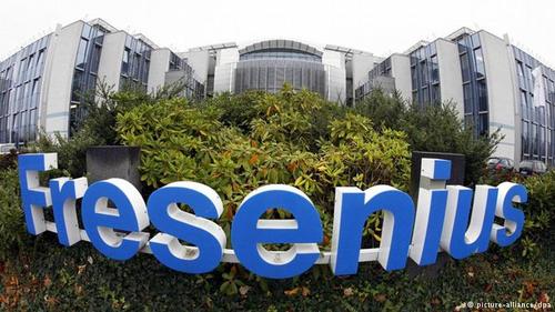 شرکت فرزِنیوس که تولید کننده دستگاه‌های پزشکی است با فروش ۲۷ میلیارد و ۶۰۰ میلیون یورو در سال ۲۰۱۵ موفق شده ۱۹ درصد فروش خود را نسبت به سال قبل افزایش دهد. مرکز گروه فرزِنیوس در بادهومبورگ قرار دارد. 