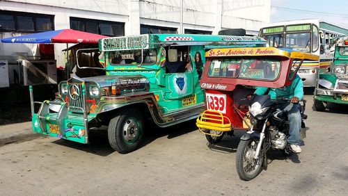 تاکسی موتورهای سه چرخه در خیابان های فیلیپین
