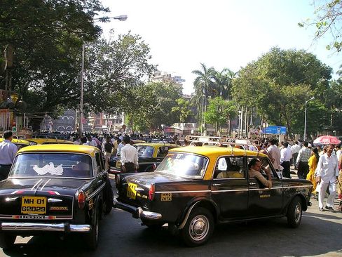 تاکسی های فیات سیاه و زرد بمبئی- هندوستان