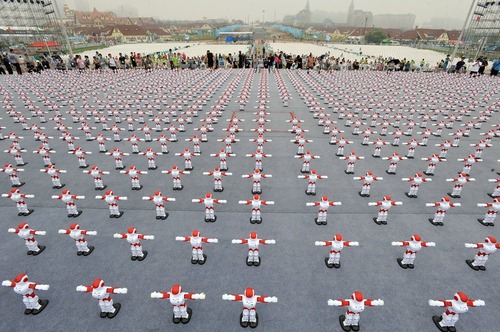 رقص همزمان 1007  روبات و ثبت رکورد جهانی – گینگدائو چین