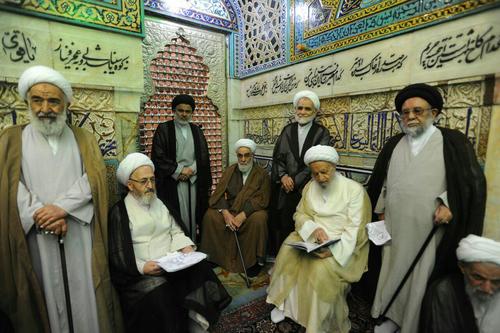 İmam Rzanın (ə) pak qəbrinin təmizlənməsi mərasimi  (Fotolar)