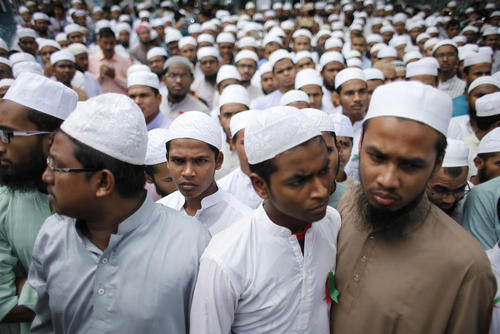 تظاهرات علیه حملات تروریستی پس از نماز جمعه در شهر داکا بنگلادش