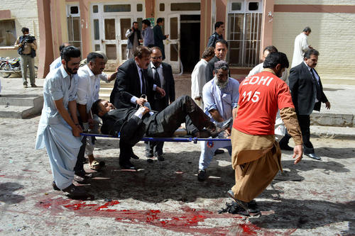 دهها کشته از جامعه وکلای پاکستان در حمله انتحاری به بیمارستانی در شهر پیشاور 