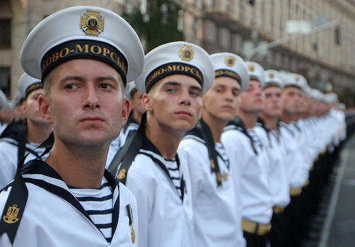 استقرار نیروهای نظامی اوکراین در میدان استقلال شهر کی یف در آستانه برگزاری رژه روز استقلال اوکراین