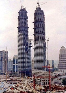 برج‌های دوقلوی پتروناس- کوالالامپور مالزی - 1993- 1996