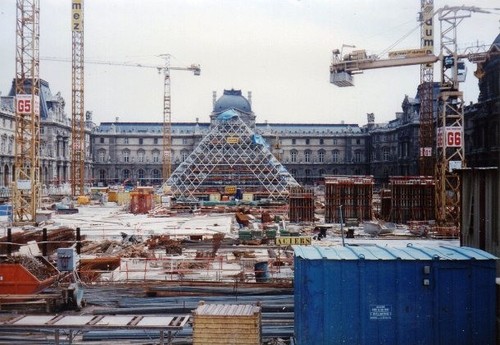 هرم لوور پاریس- فرانسه  1984 – 1989