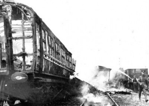 تصادف قطار در گرنتا گرین اسکاتلند 226 نفر کشته شدند- 1915