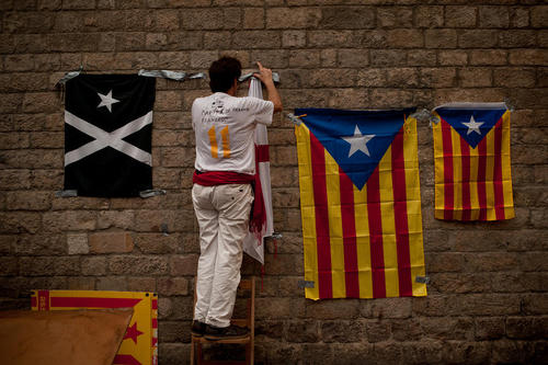برگزاری جشن روز ملی کاتالان ها در شهر بارسلونا اسپانیا