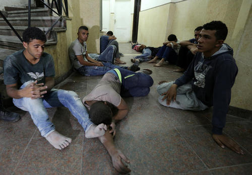 پناهجویان نجات یافته از قایق در دریای مدیترانه – مصر