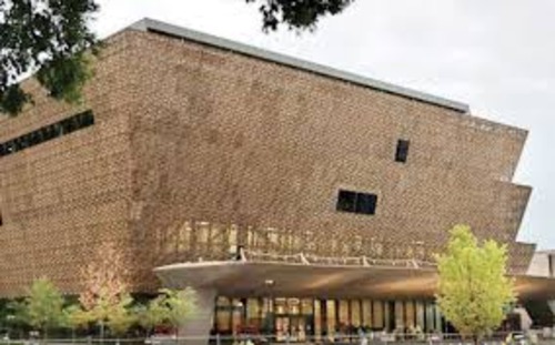 موزه ملی تاریخ و فرهنگ  آمریکاییان آفریقایی تبار در شهر واشنگتن پایتخت آمریکا