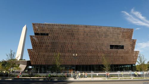 موزه ملی تاریخ و فرهنگ  آمریکاییان آفریقایی تبار در شهر واشنگتن پایتخت آمریکا