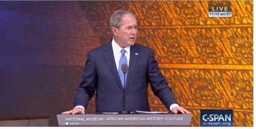 جرج دبلیو بوش با مرور تاریخ سیاهپوستان در آمریکا، بهبود وضعیت مهاجران آفریقایی تبار در ایالات متحده را ستود