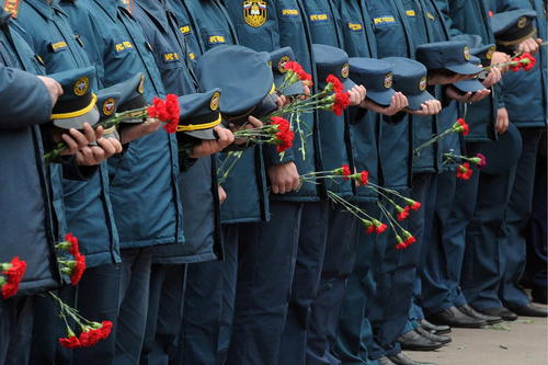 مراسم تشییع آتش نشانان مسکو که در جریان یک عملیات مهار آتش کشته شدند
