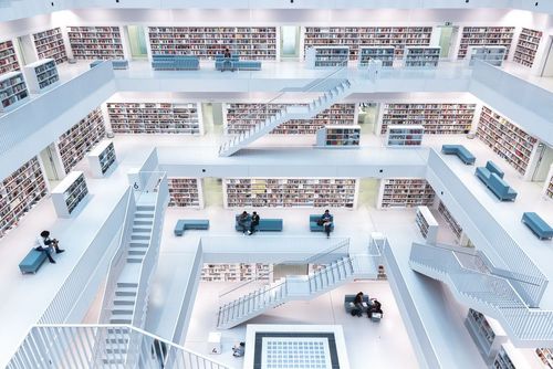 دکور و نورپردازی جالب کتابخانه اصلی شهر اشتوتگارت آلمان