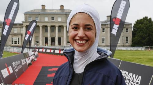 زن با حجاب دختر با حجاب دختر ایرانی حجاب اسلامی بیوگرافی شیرین گرامی ایرانیان در خارج ایرانیان در اروپا Shirin Gerami