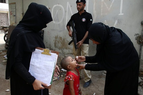 واکسیناسیون فلج اطفال در شهر کراچی پاکستان