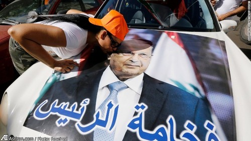جشن انتخاب میشل عون در خیابان های بیروت (+عکس)