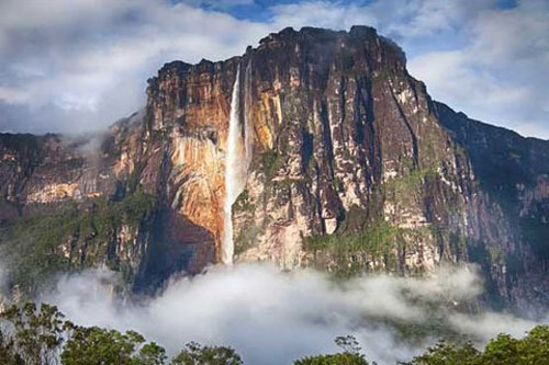 آبشار آنجل در ونزوئلا، 3212 پا