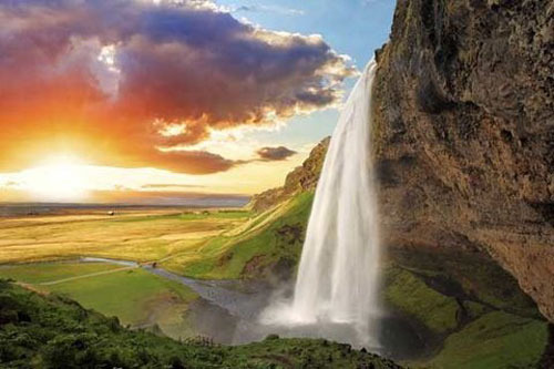 آبشار سلجالان در ایسلند، 200 پا