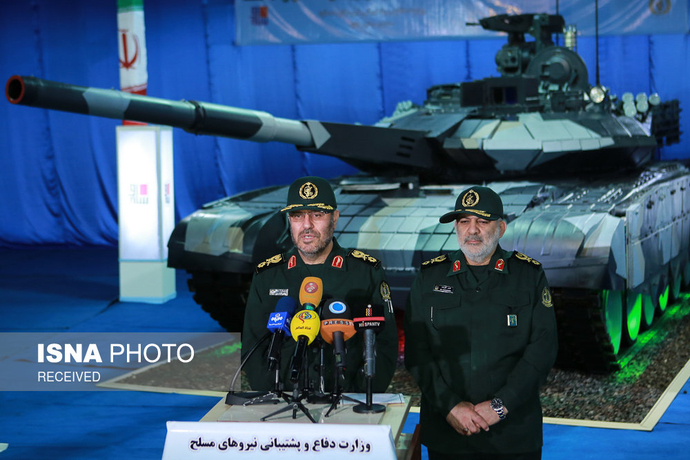 إزاحة الستار عن أول دبابة إیرانیة متطورة (+صور)