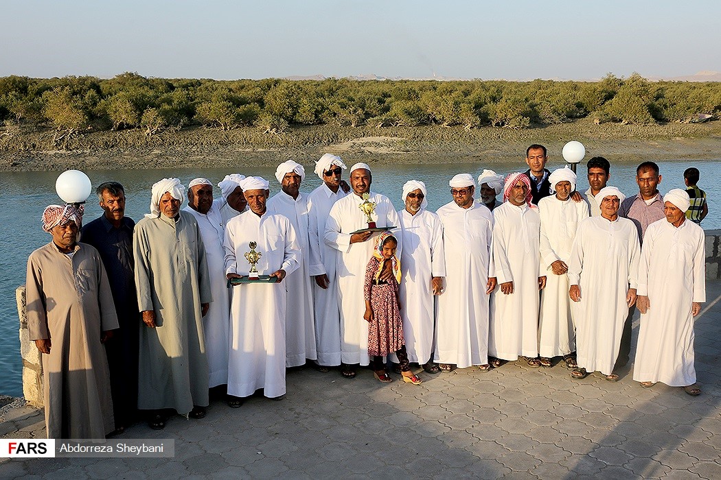 سباق زوارق 