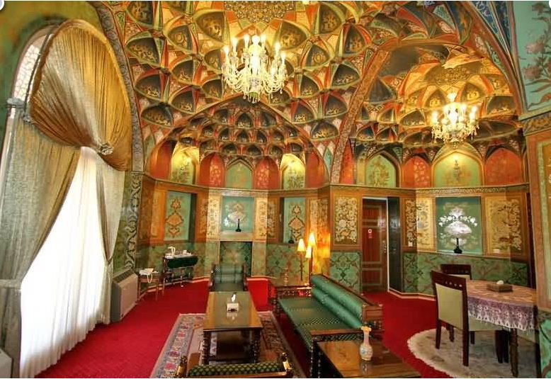 تقرير CNN عن أقدم فندق في إيران