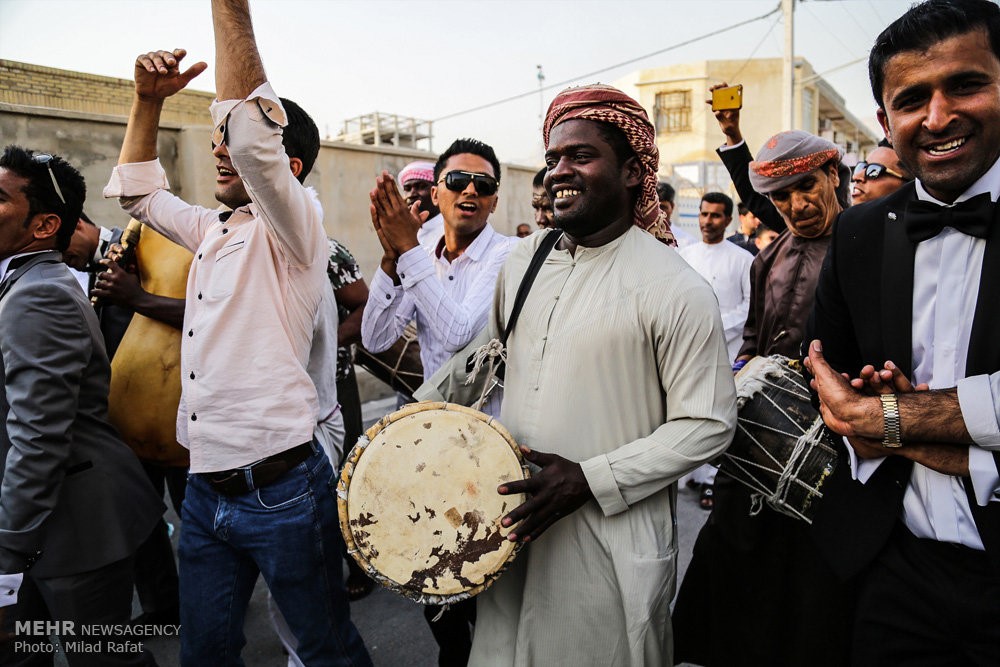 حفل زواج جماعي في مدينة 