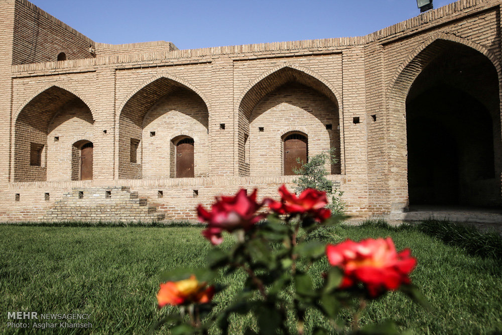 خان 