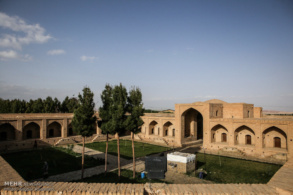 خان 