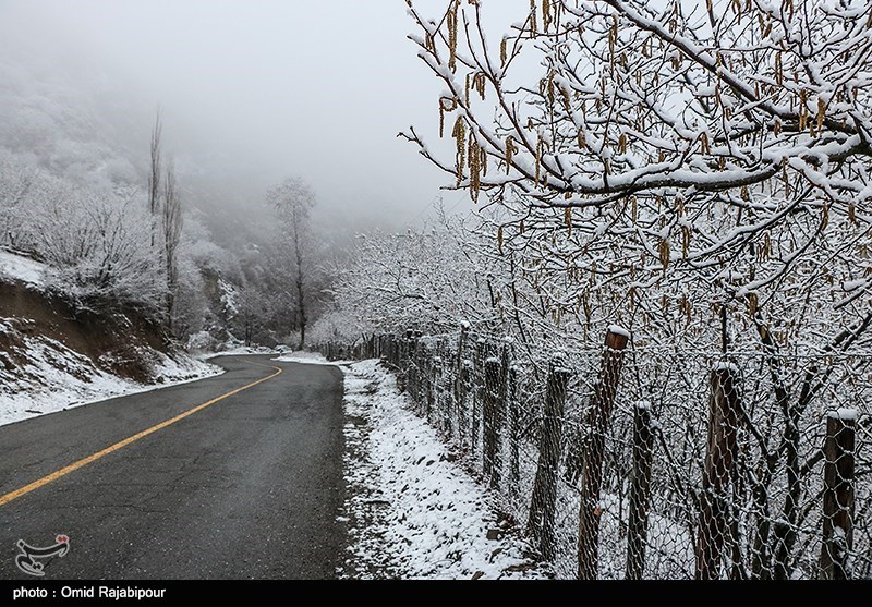 الثلوج تغطي معظم المناطق في ايران (صور)