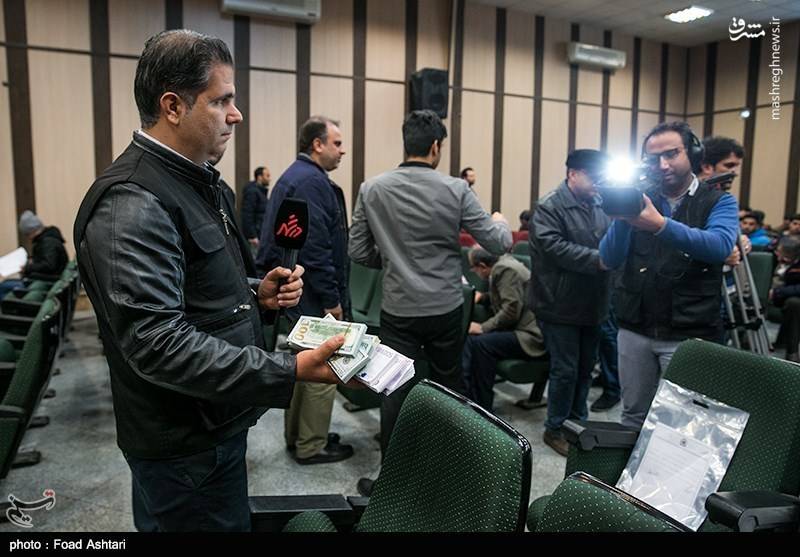 شرطة طهران تعتقل 90 متلاعبا باسعار النقد الاجنبي