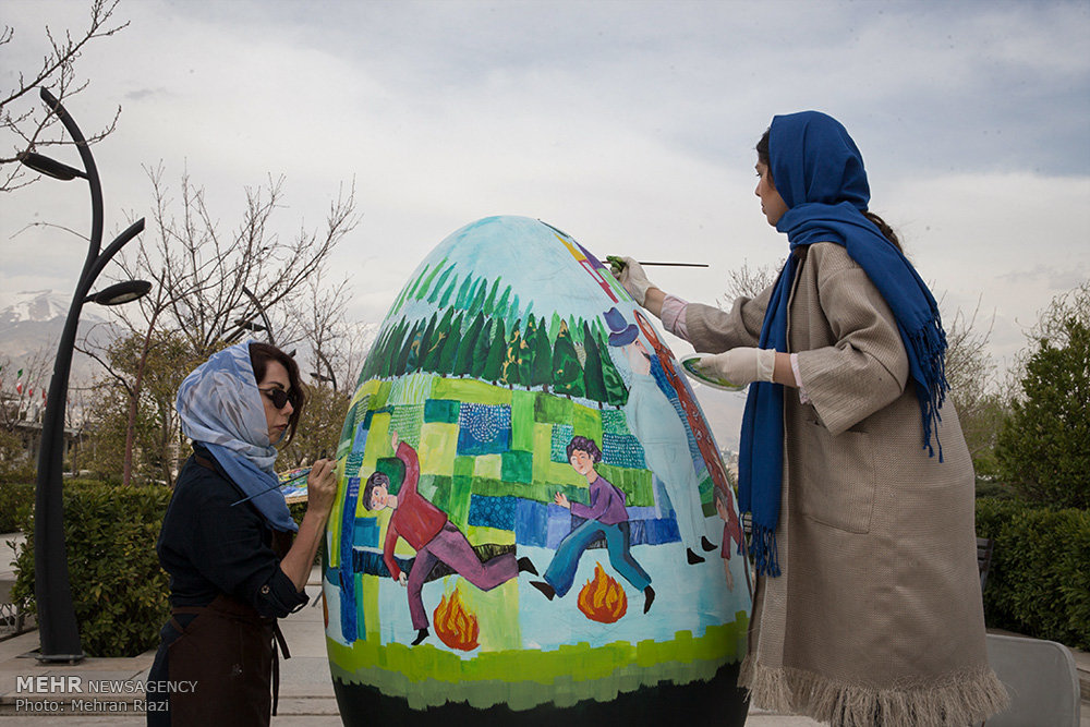 تزيين طهران عشية عيد النوروز (صور)